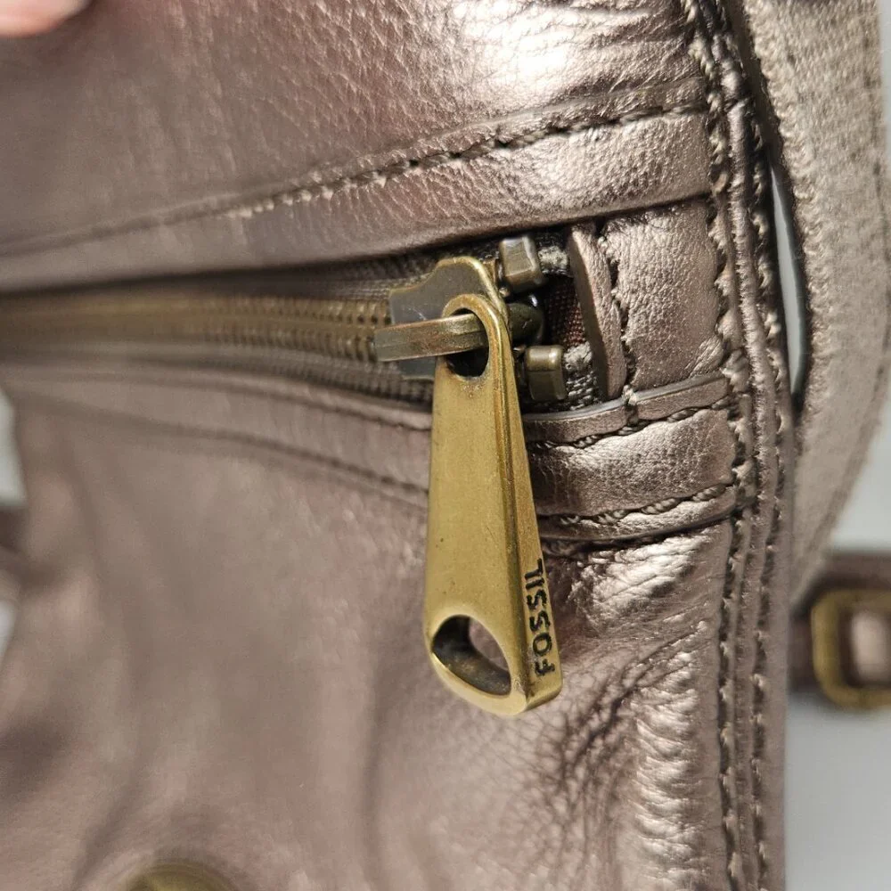 Fossil Vintage Explorer Gunmetal Color Leather Crossbody Bag Purse